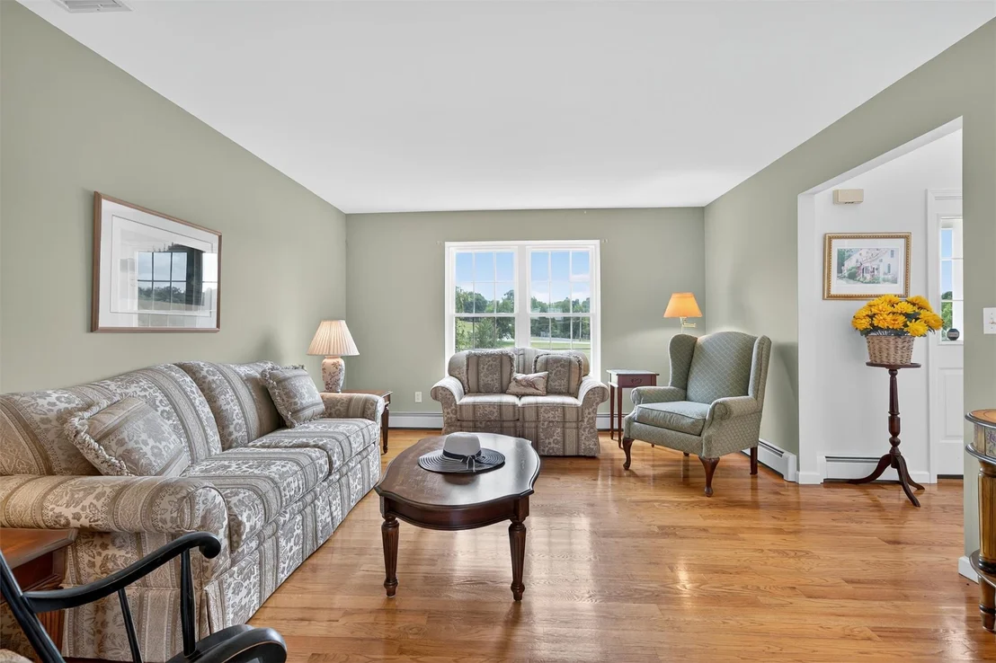 Photo of 106 Maple Avenue