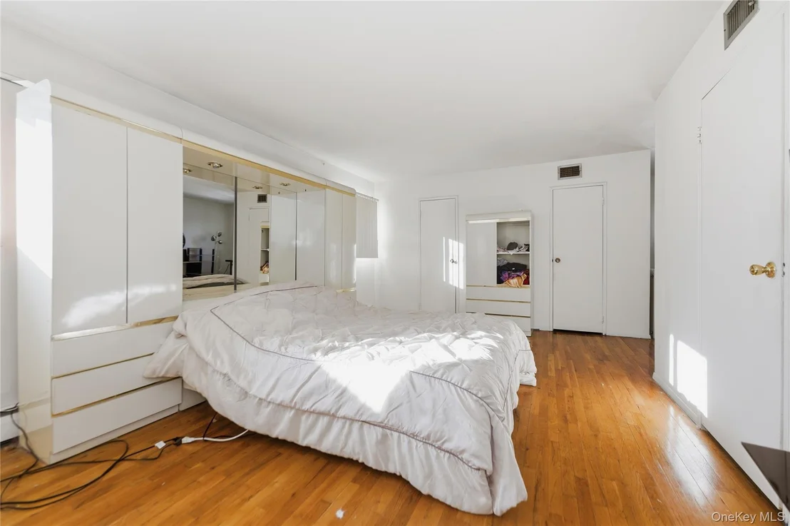 Photo of 3924 Jane Lane