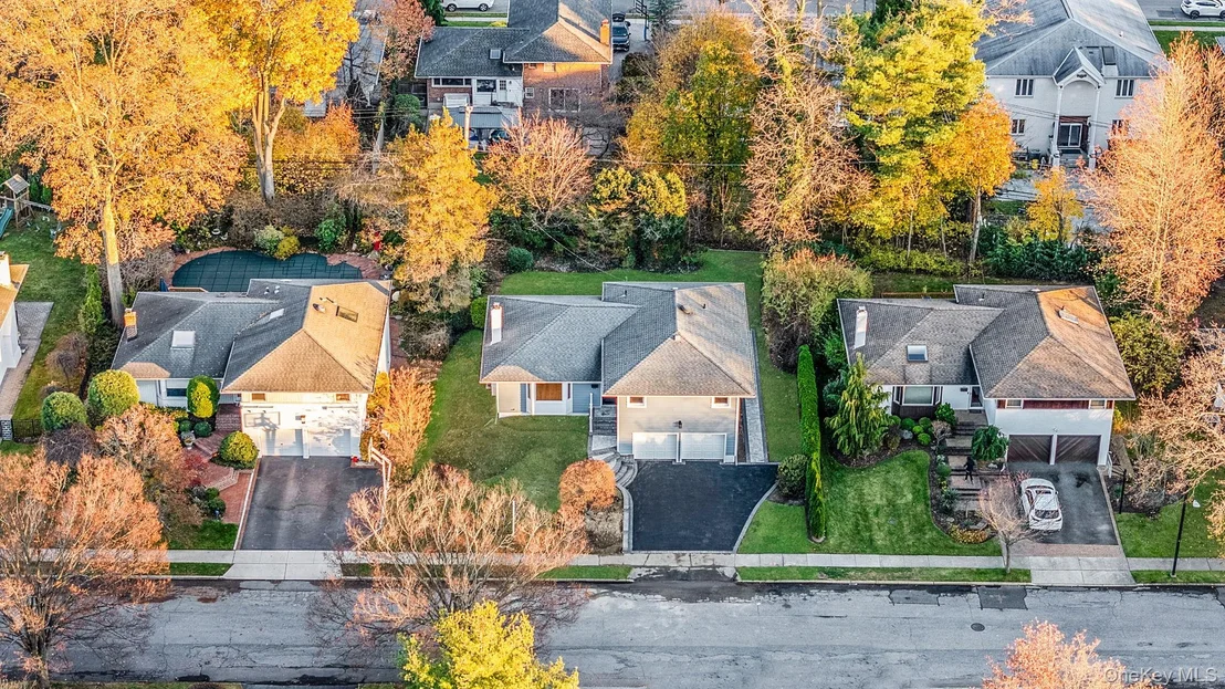 Photo of 64 Hedgerow Lane