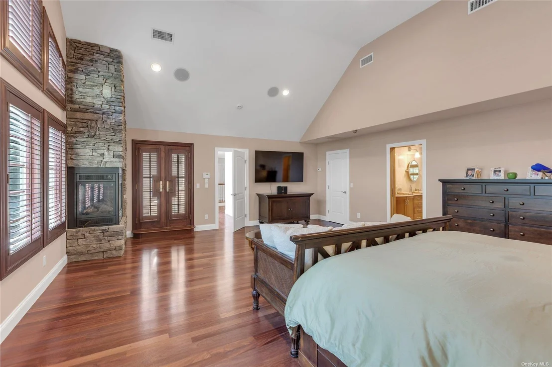 Photo of 7 Pine Ridge Drive