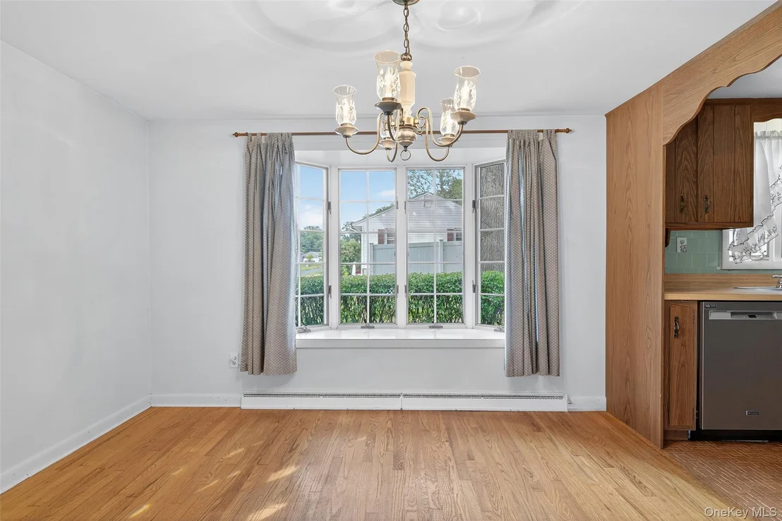 Photo of 33 Windwood Drive