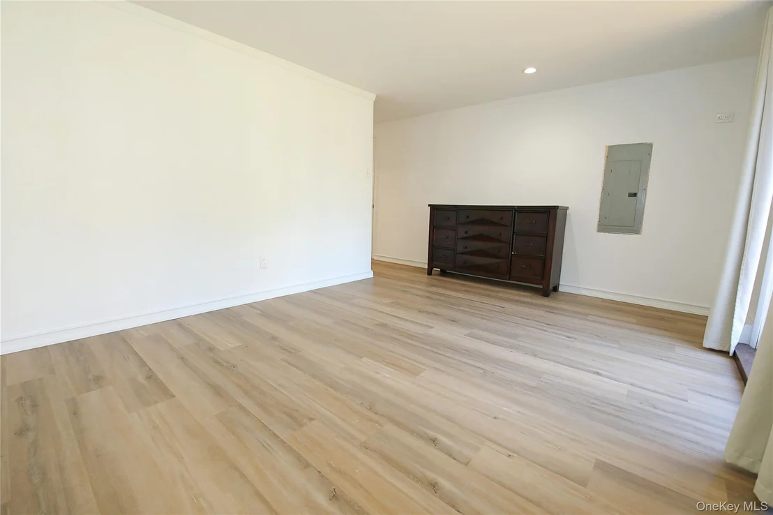 Photo of 39 Split Cedar Drive
