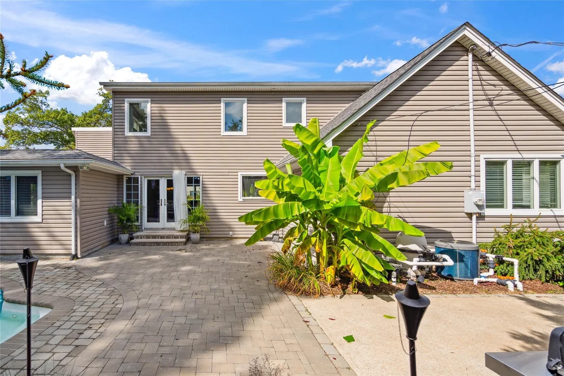 Photo of 2126 Cayuga Drive