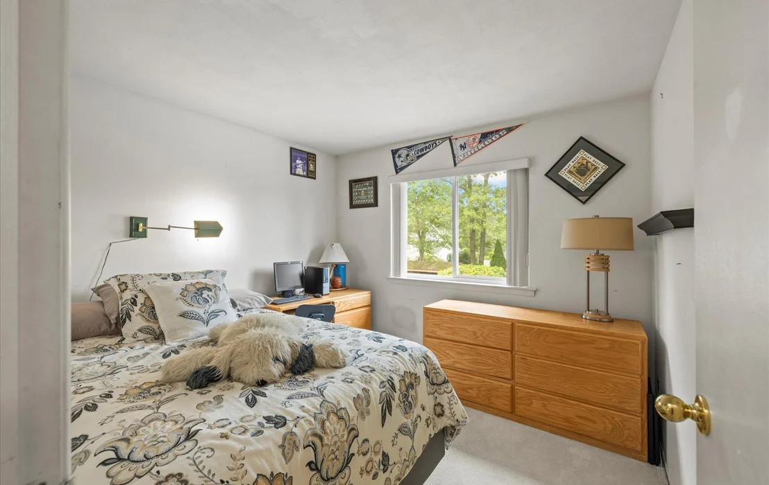 Photo of 34 Oak Meadow Road