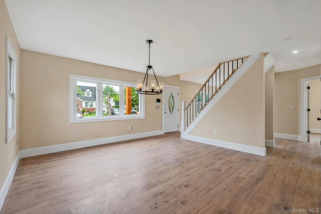 Photo of 87 Sobro Avenue