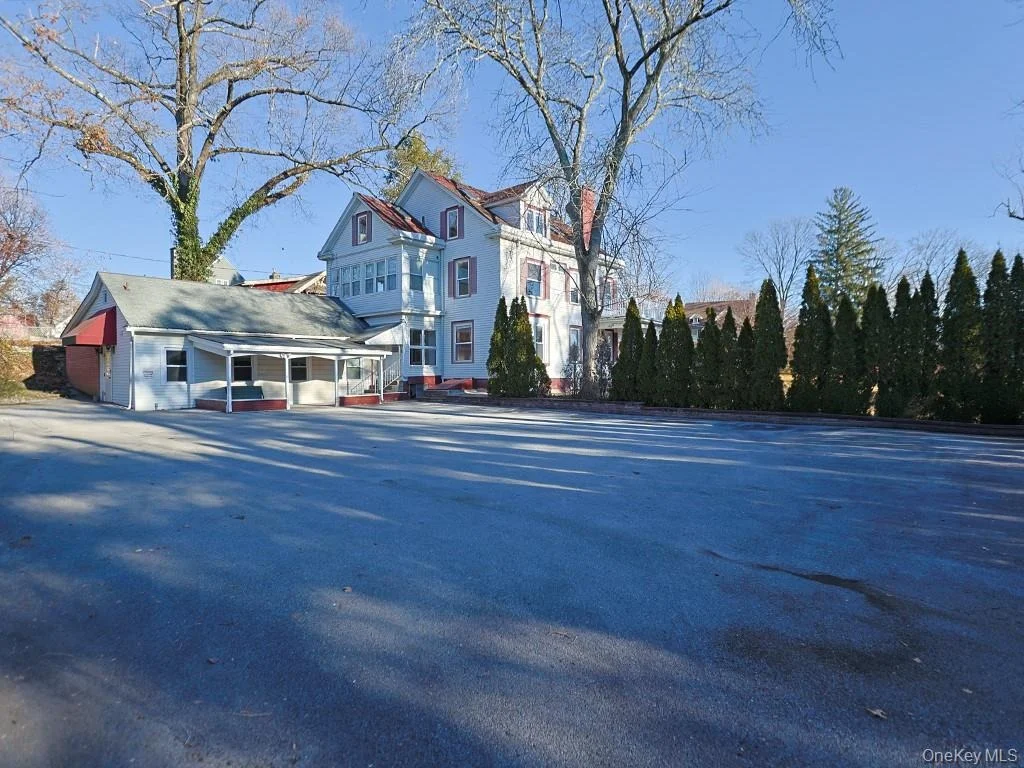 Photo of 113 Hooker Avenue