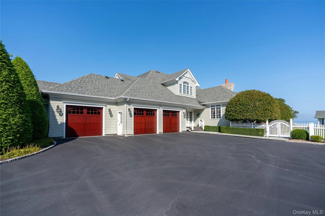 Photo of 697 Short Beach Road