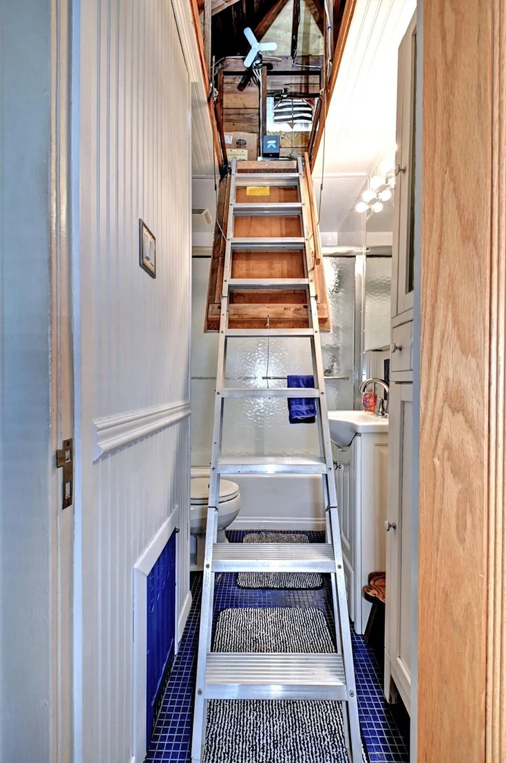 Photo of 48 Pershing Avenue