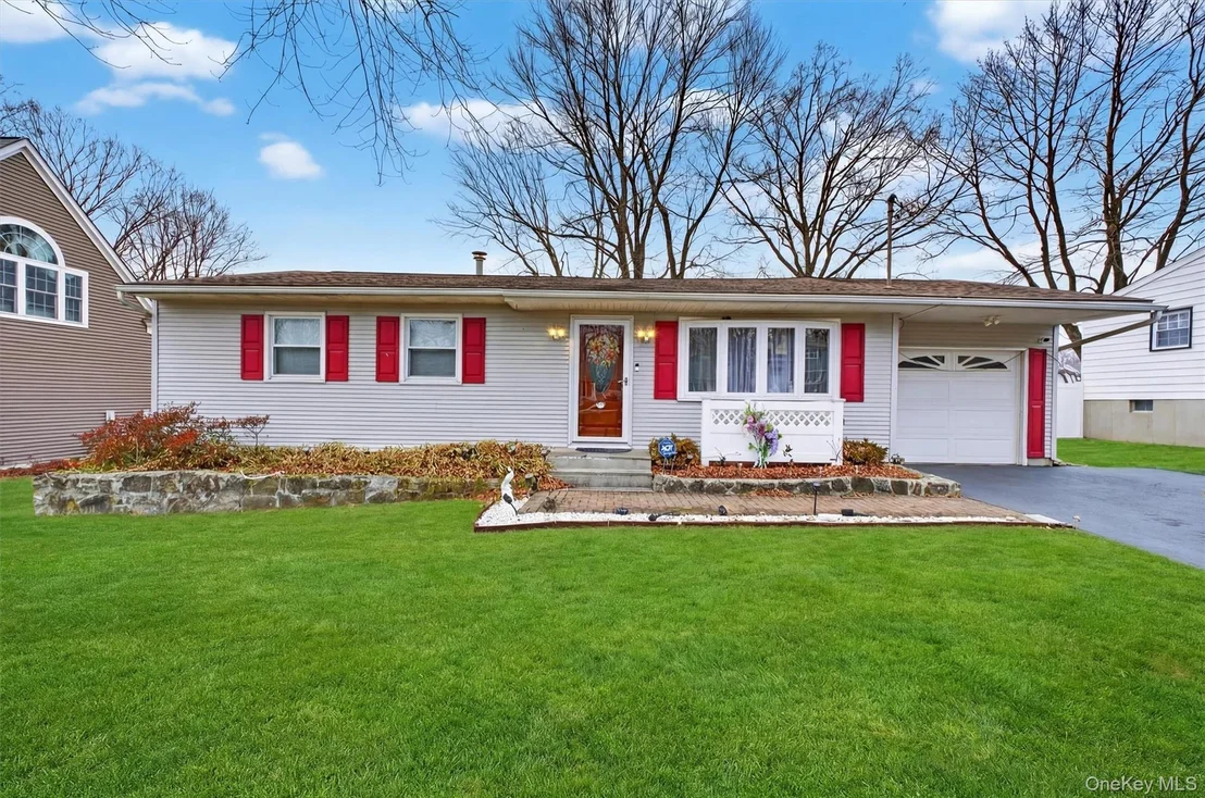 Photo of 18 Cardinal Drive