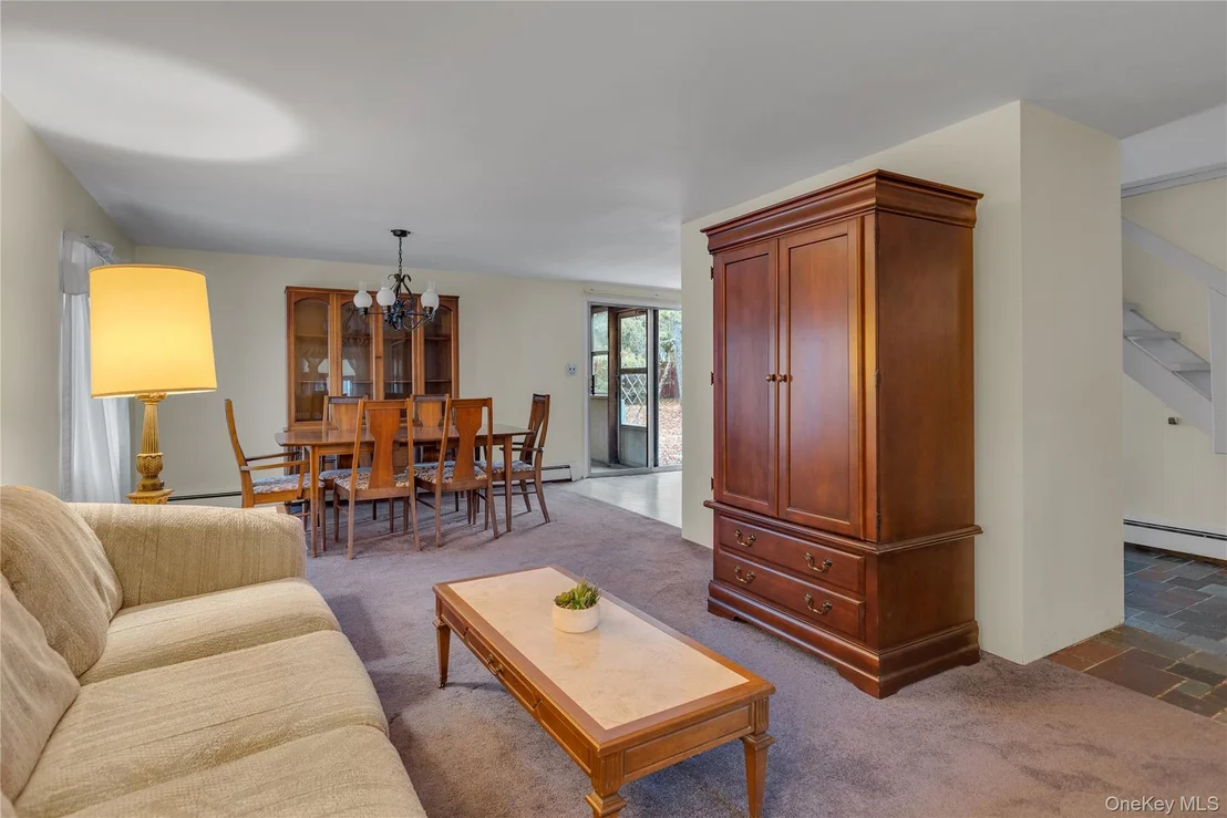Photo of 96 Split Cedar Drive