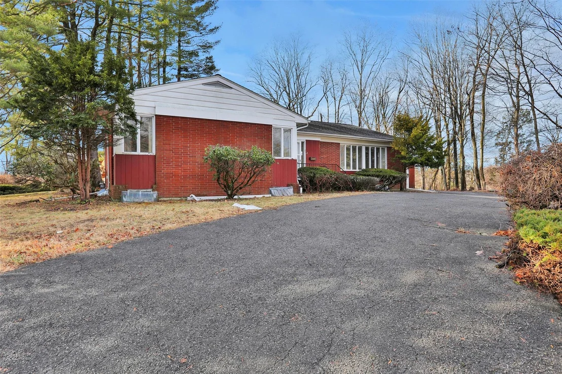 Photo of 2 Cedar Cliff Lane