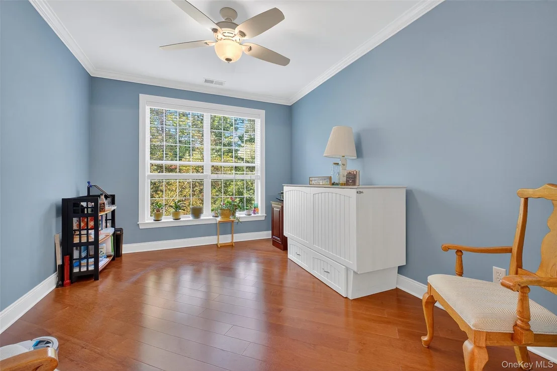 Photo of 423 Regency Drive