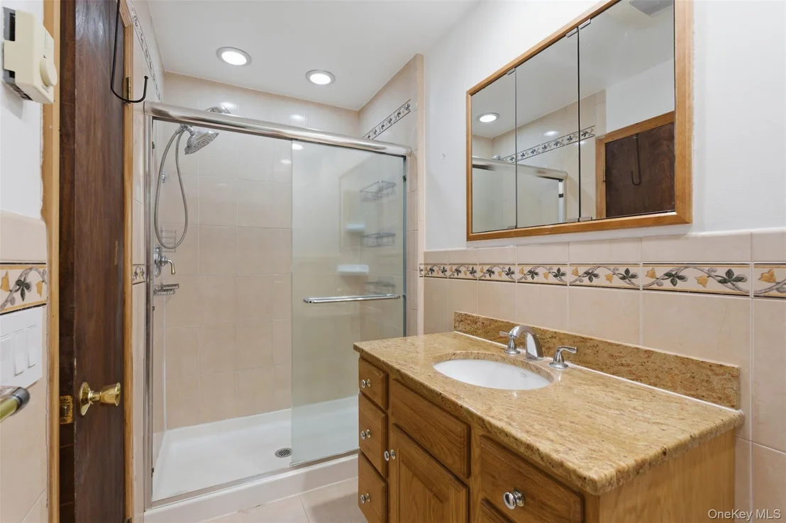 Photo of 8 Upper Shad Road
