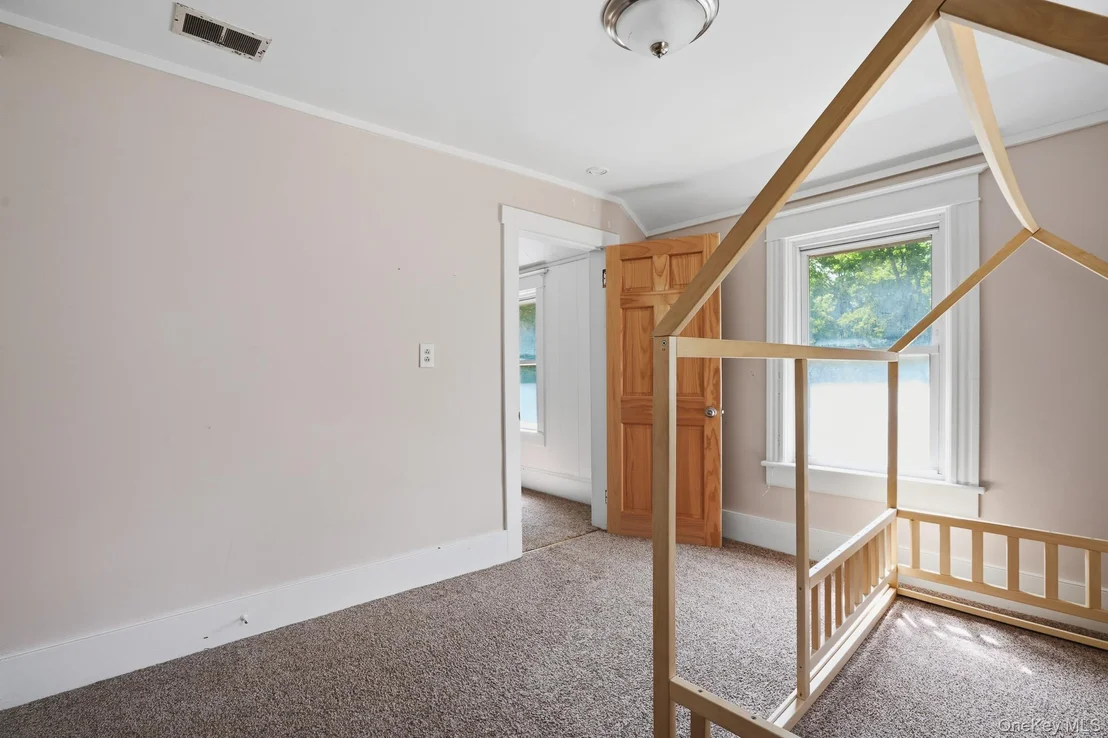 Photo of 23 Kent Avenue