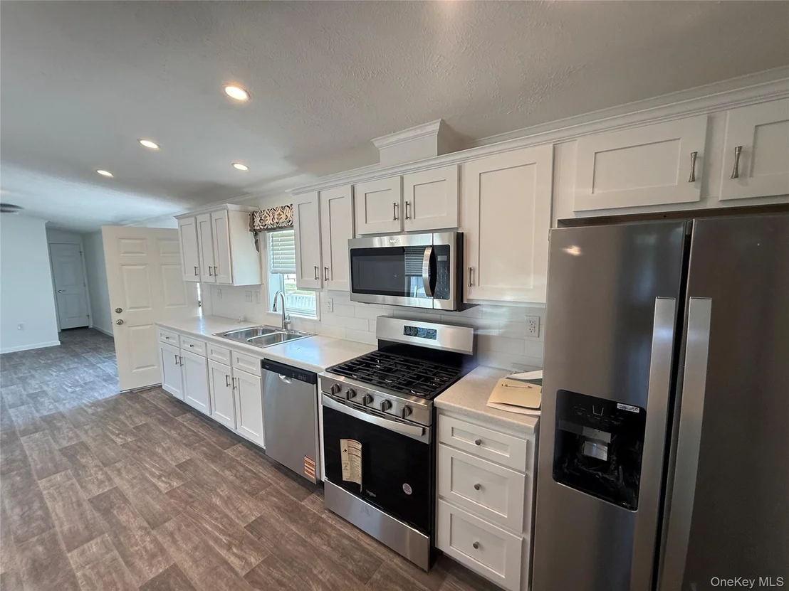 Photo of 412 4TH Avenue