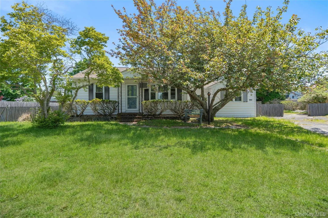 Photo of 115 Chapel Avenue