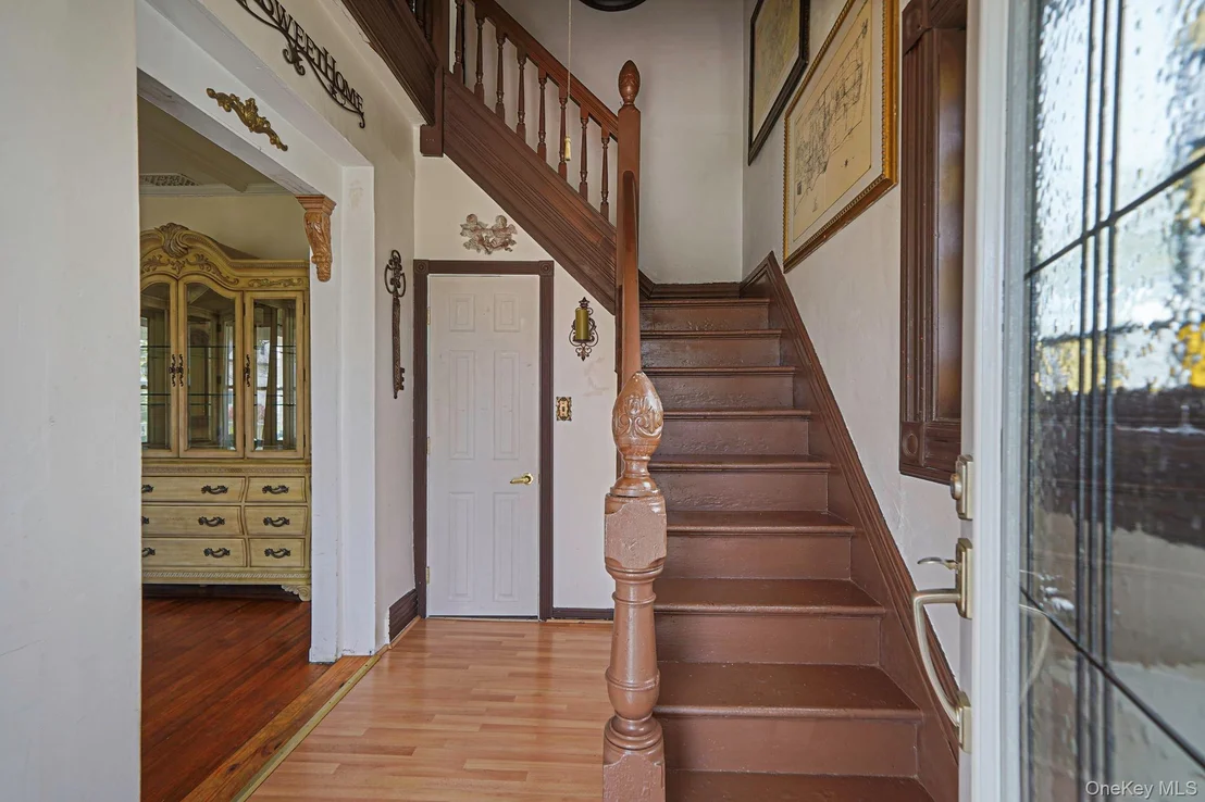 Photo of 74 Maple Avenue