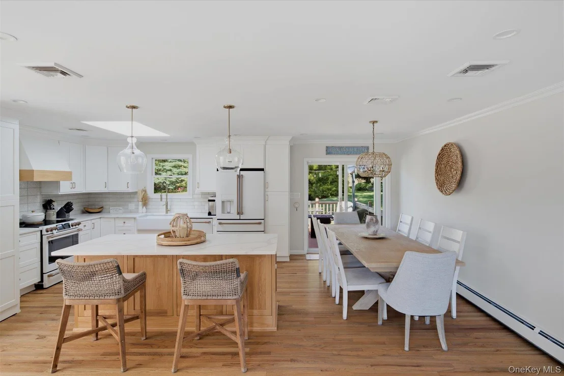 Photo of 772 Pulaski Road