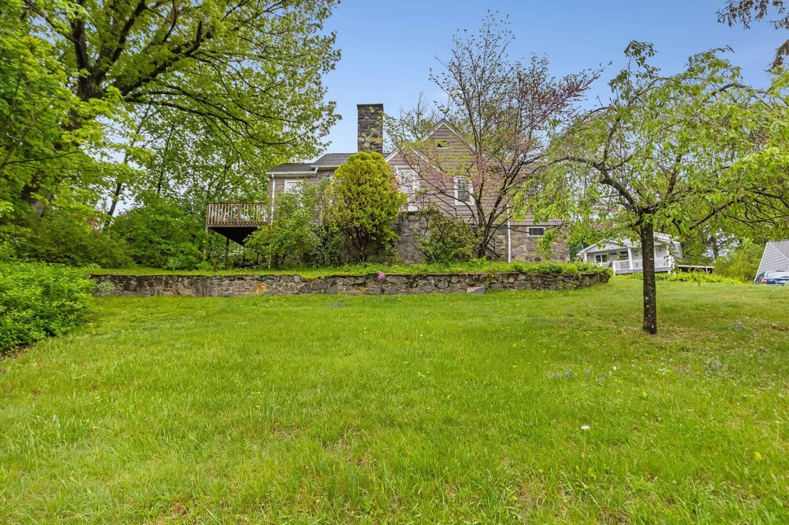Photo of 803 Oakwood Drive