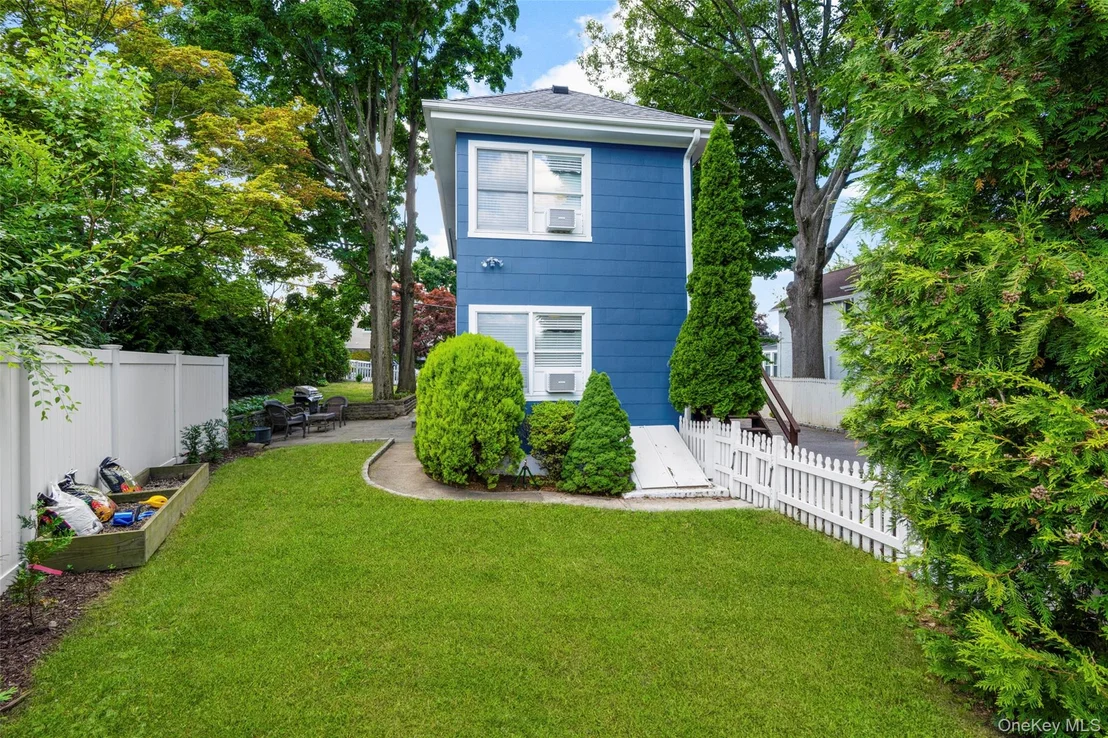 Photo of 315 Maple Avenue