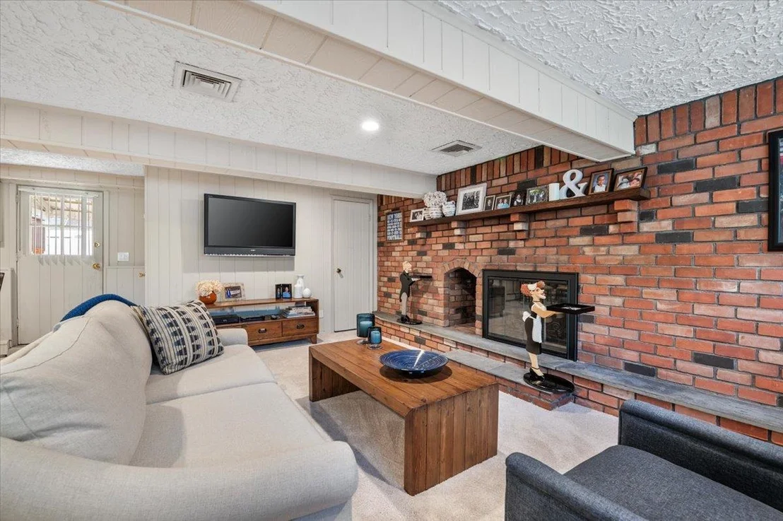 Photo of 11 Halcourt Drive