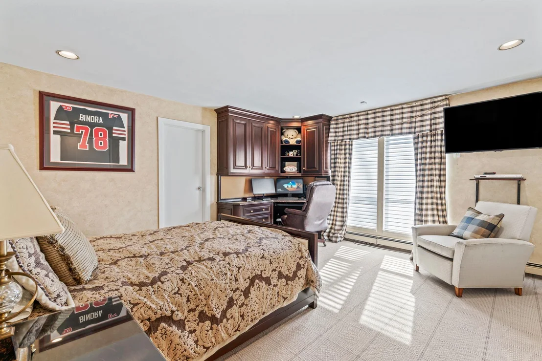 Photo of 4 Paddock Court