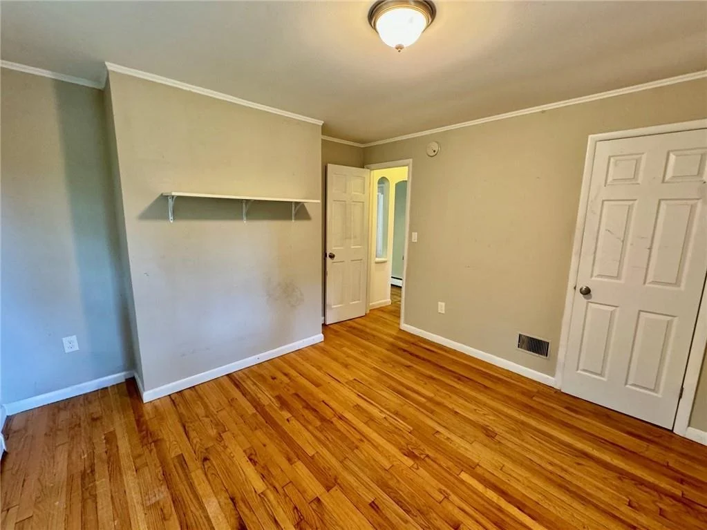 Photo of 2184 South Road