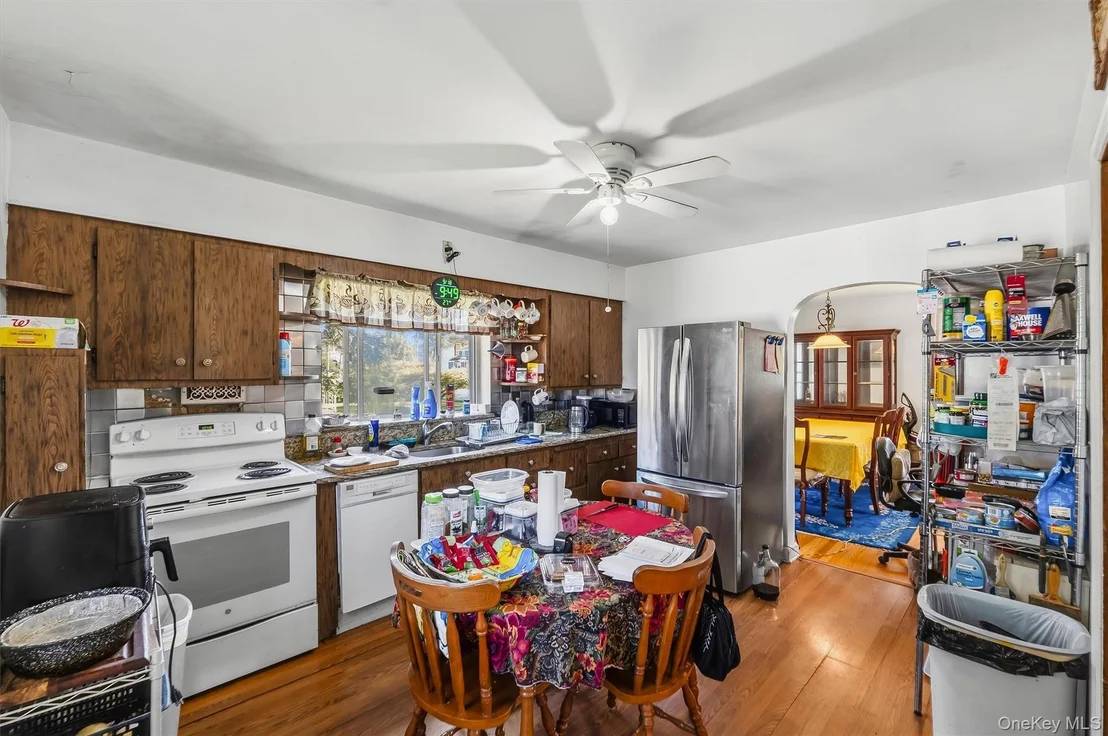 Photo of 176 Broadway