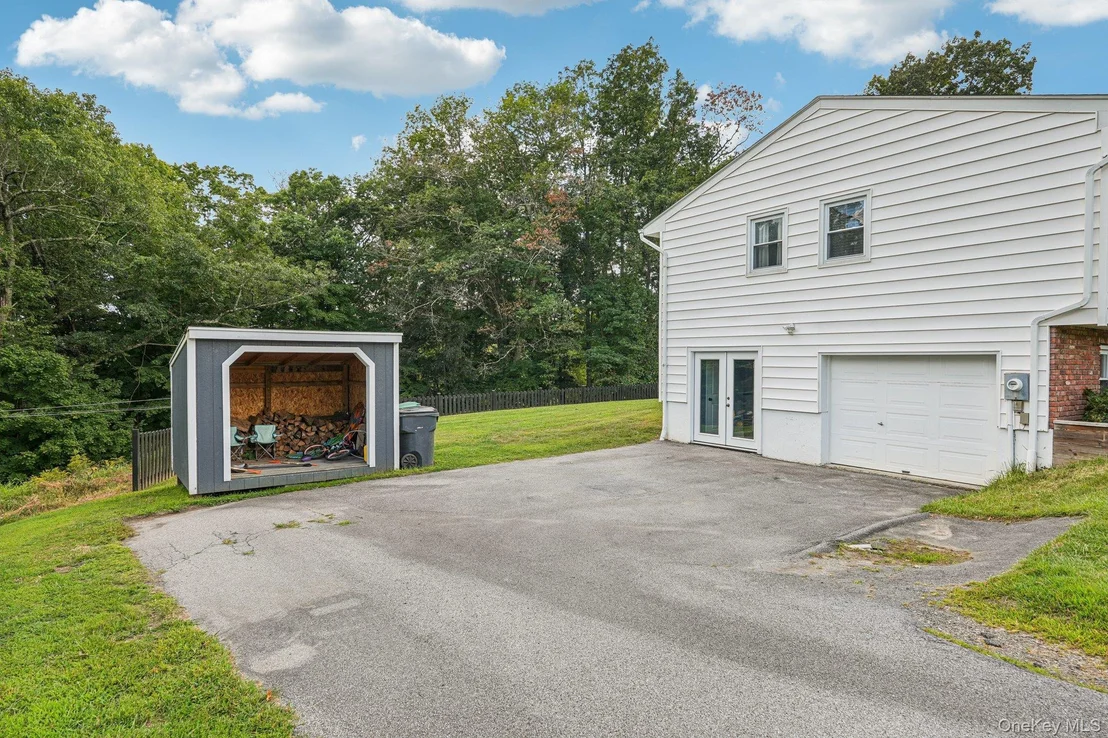 Photo of 35 Schrempp Lane