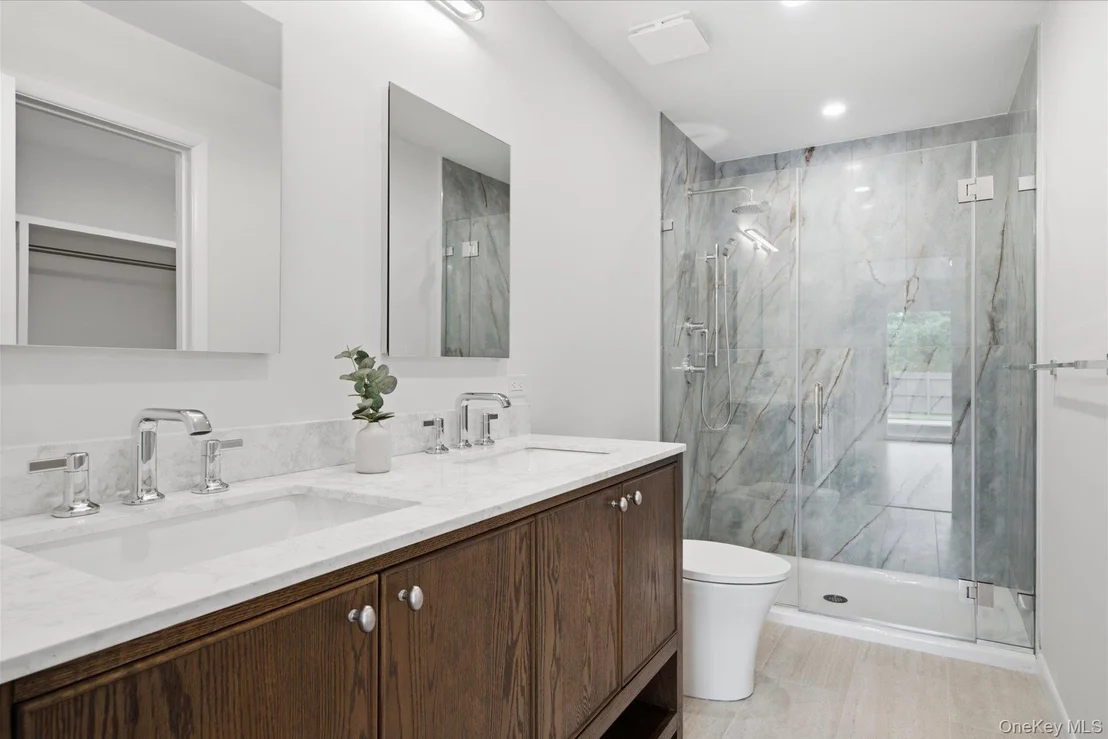 Photo of 177 Herricks Lane