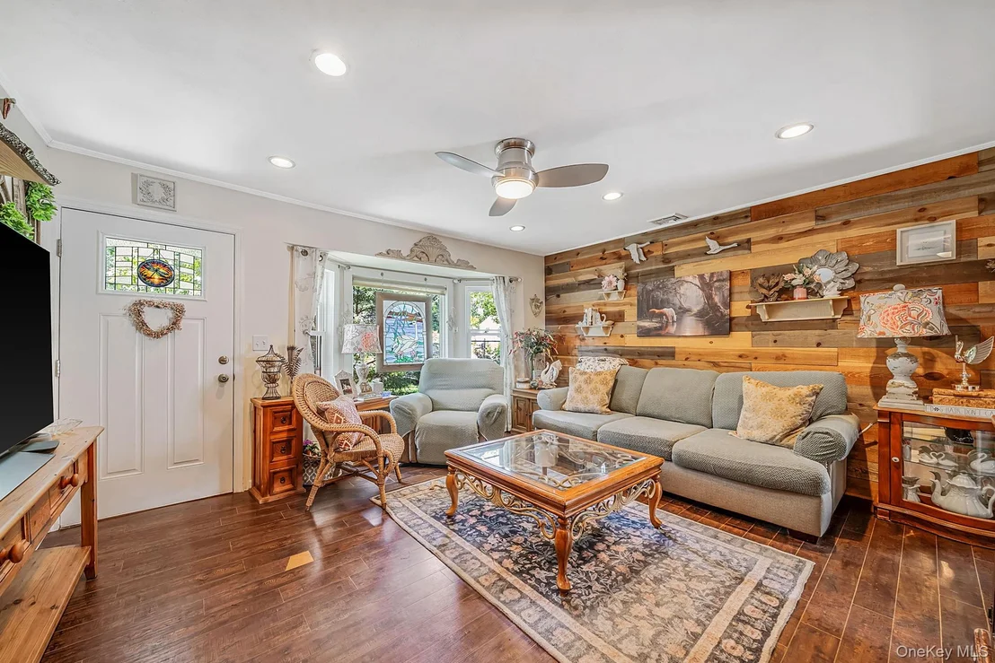 Photo of 58 Royal Avenue