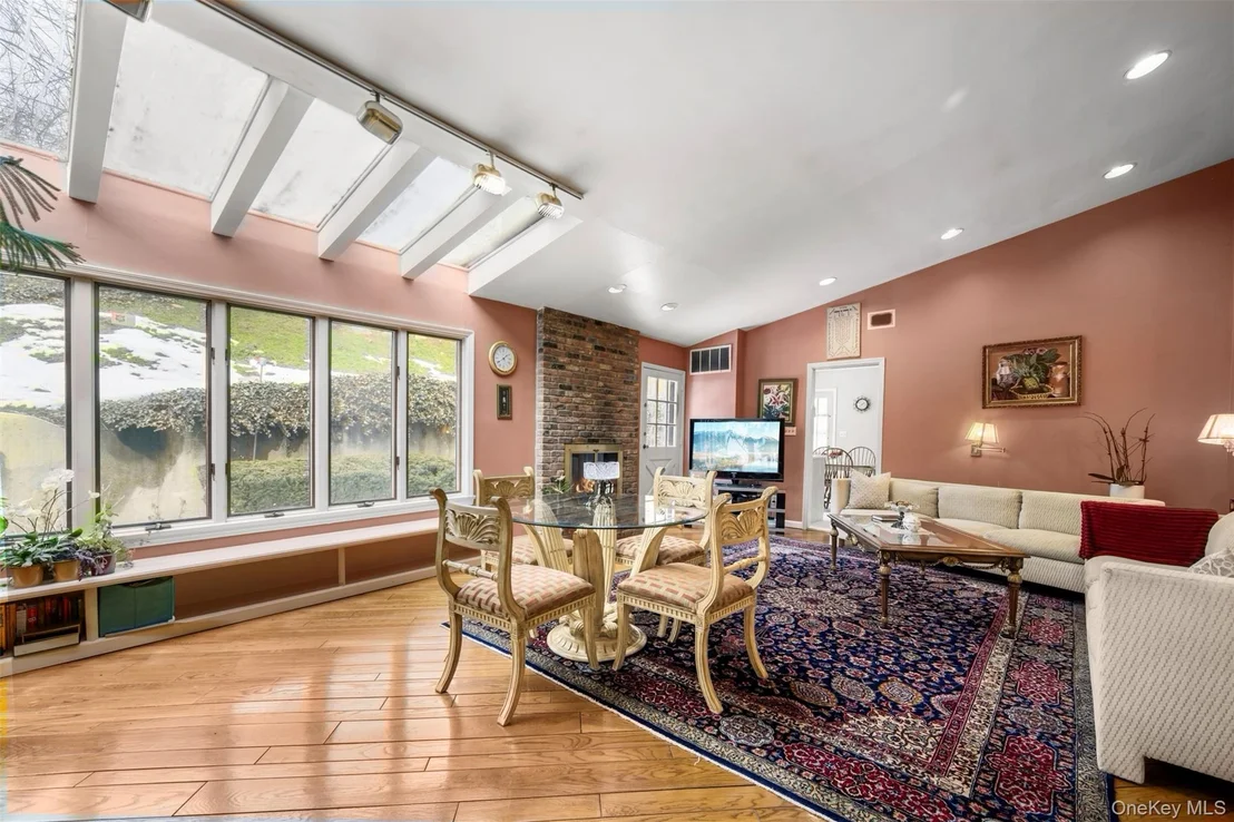 Photo of 8 Pine Drive