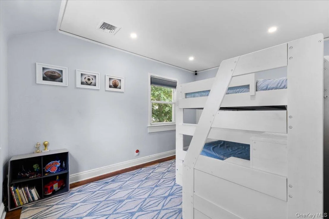 Photo of 8 Park Circle