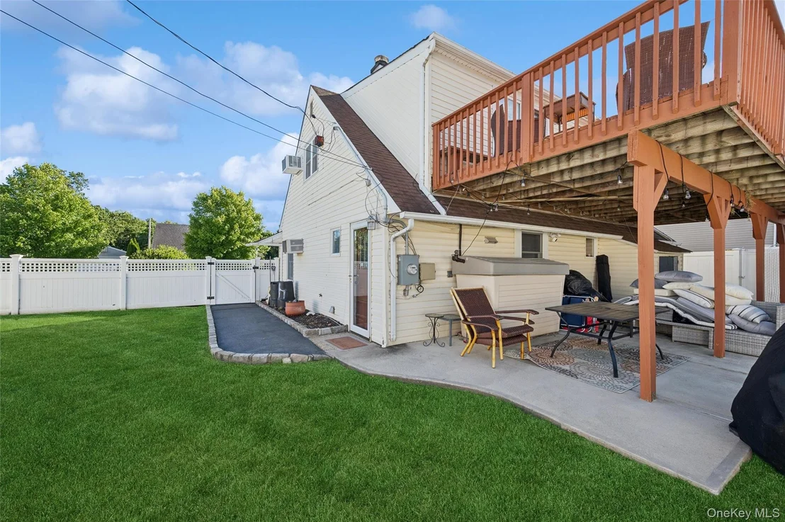 Photo of 4 Dennis Lane