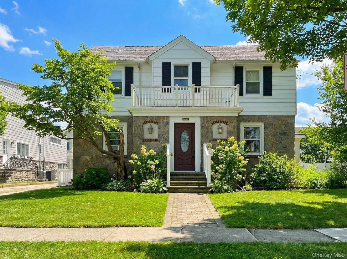 Photo of 1671 Bay Boulevard