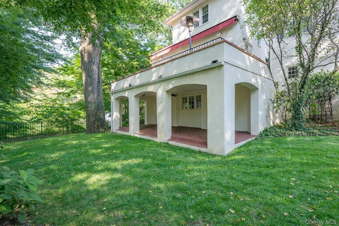 Photo of 115 Cliff Avenue