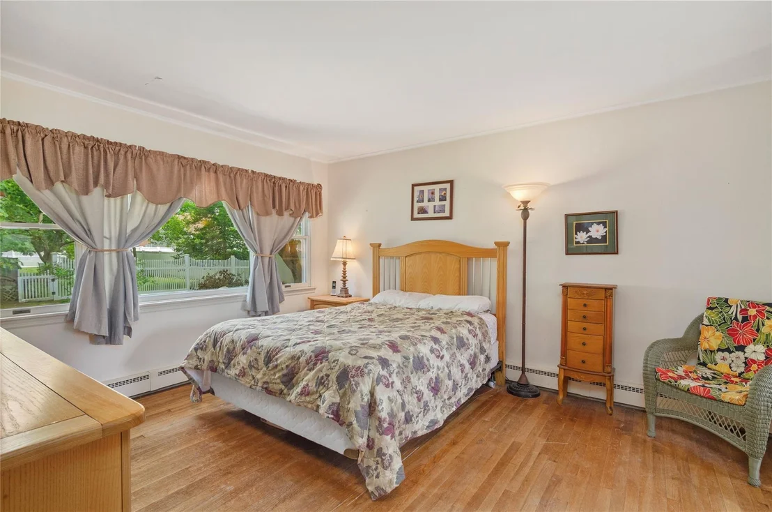Photo of 16 Colonial Drive
