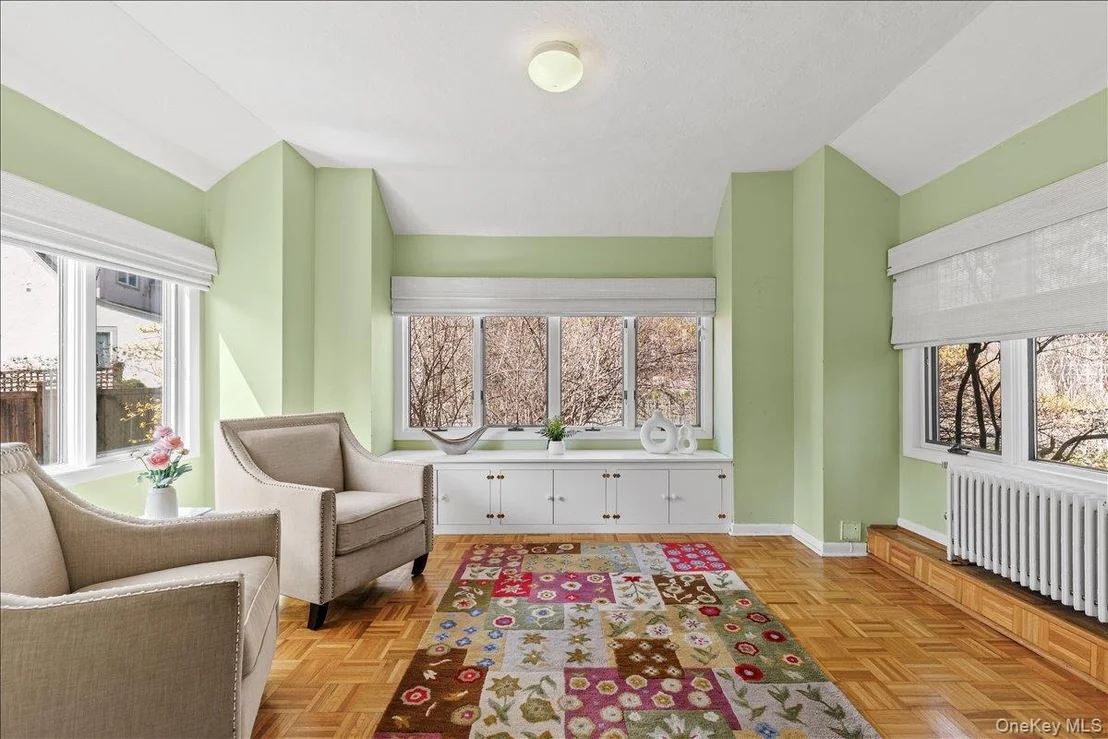 Photo of 6 Walbrooke Circle