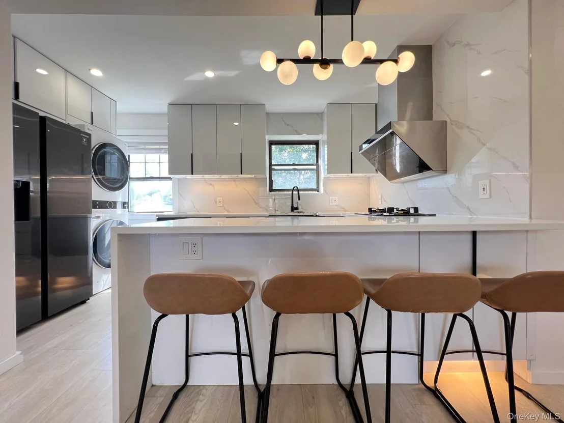Photo of Unit B at 13707 68th Drive