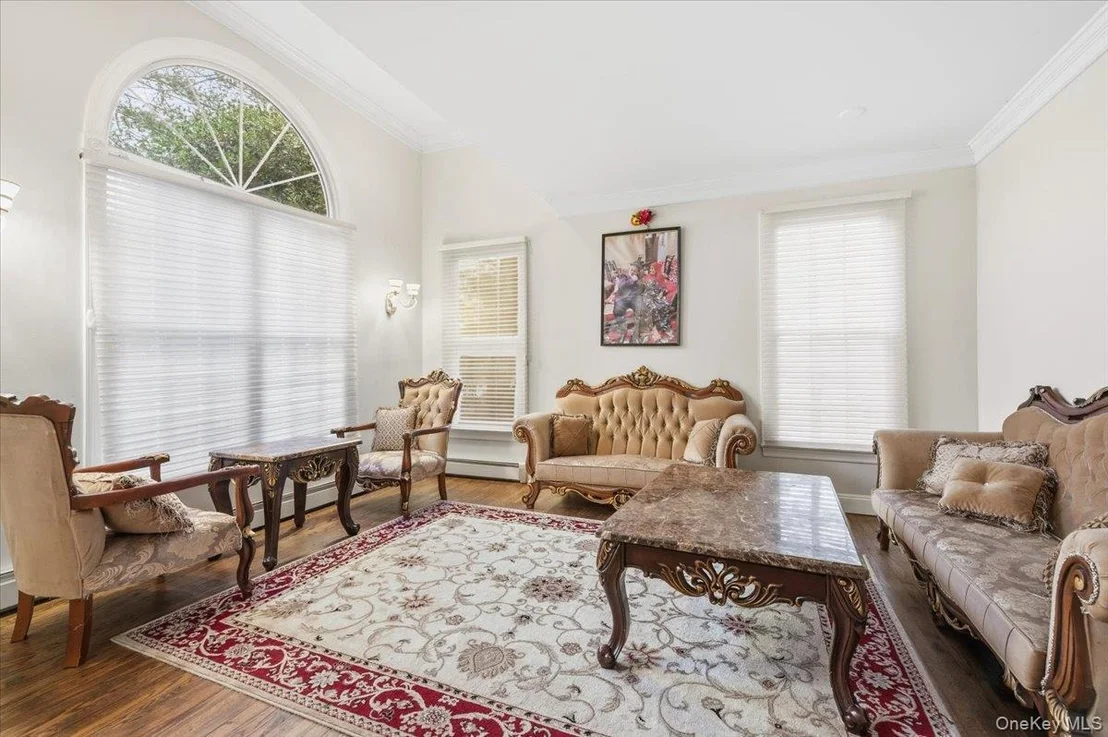 Photo of 21 Astor Avenue