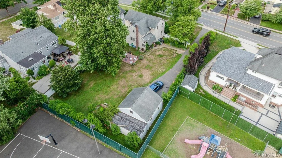 Photo of 49 Hempstead Avenue