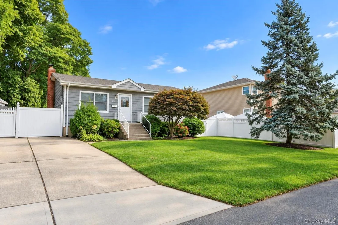 Photo of 278 Lake Drive