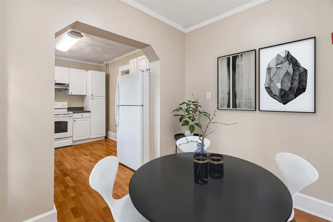 Photo of 33 Center Avenue