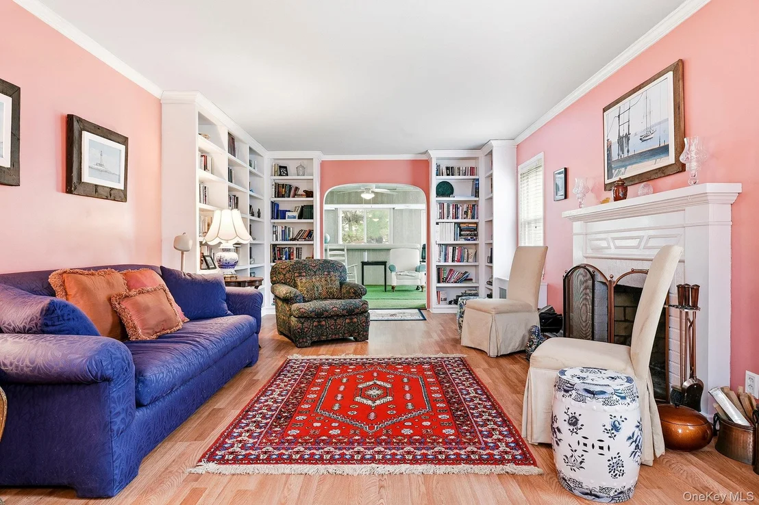 Photo of 1671 Bay Boulevard