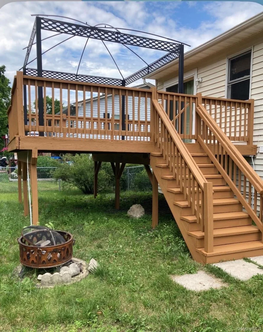 Photo of 310 Aristotle Drive