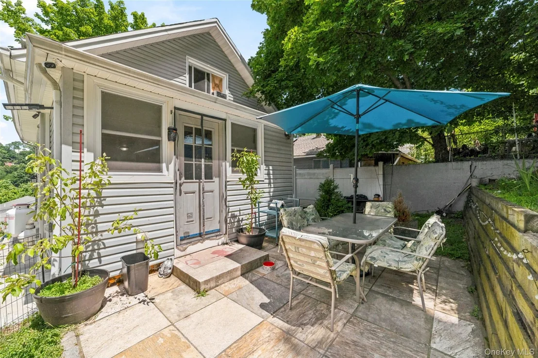Photo of 1463 Lincoln Terrace