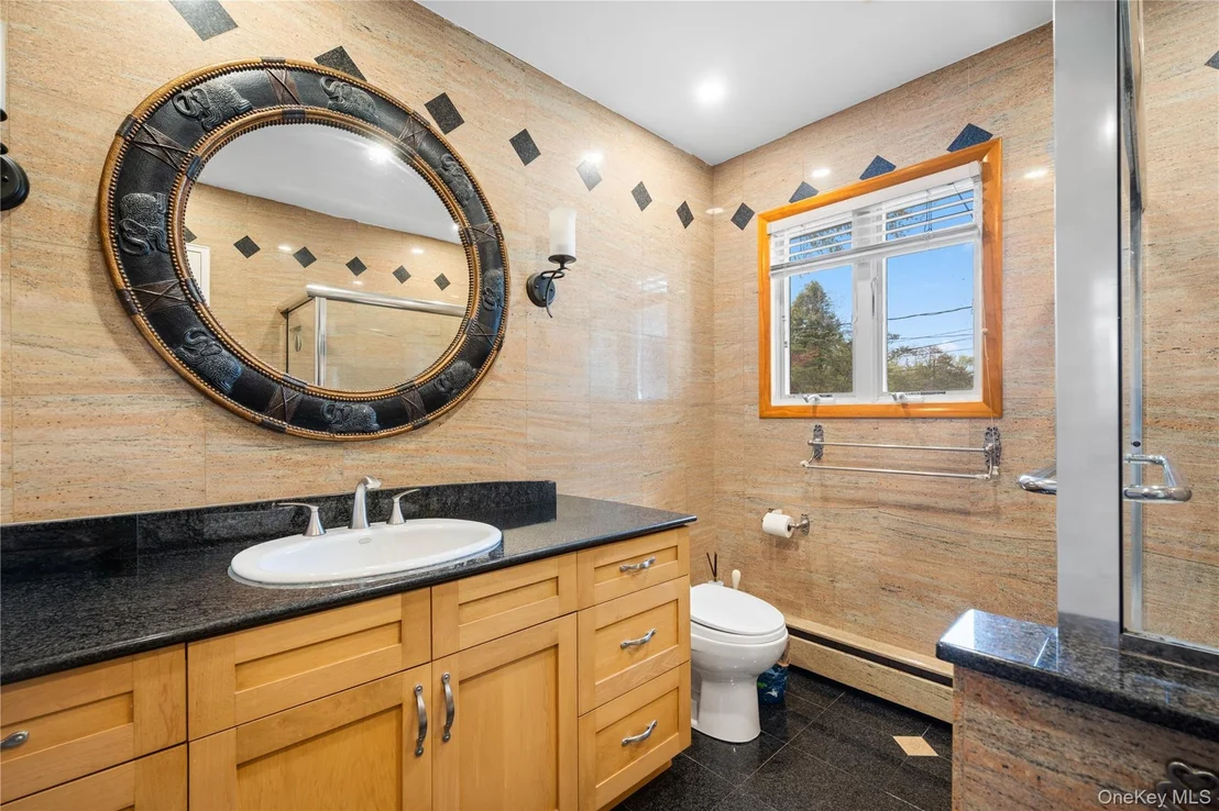 Photo of 150 Roxton Road