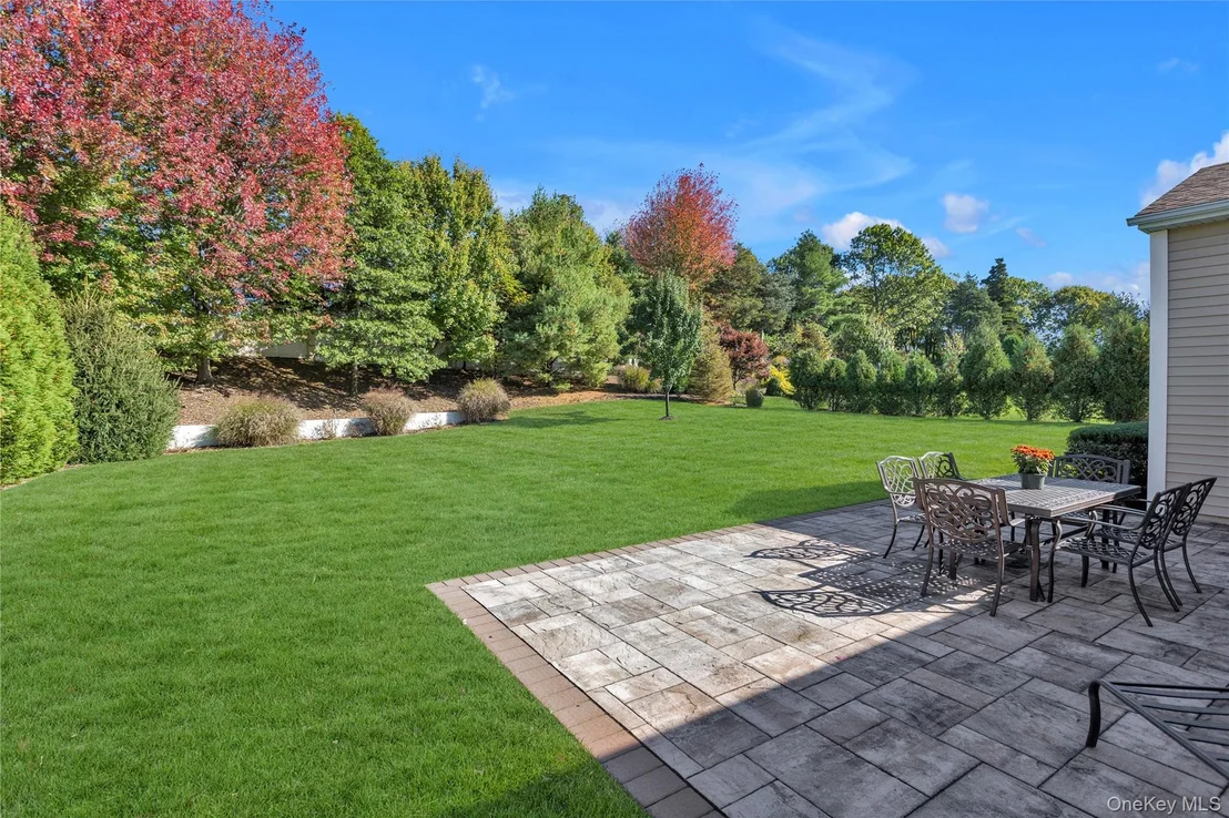 Photo of 39 Hamlet Woods Drive