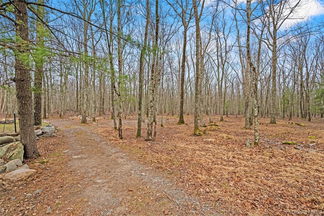 Photo of 563 Peenpack Trail