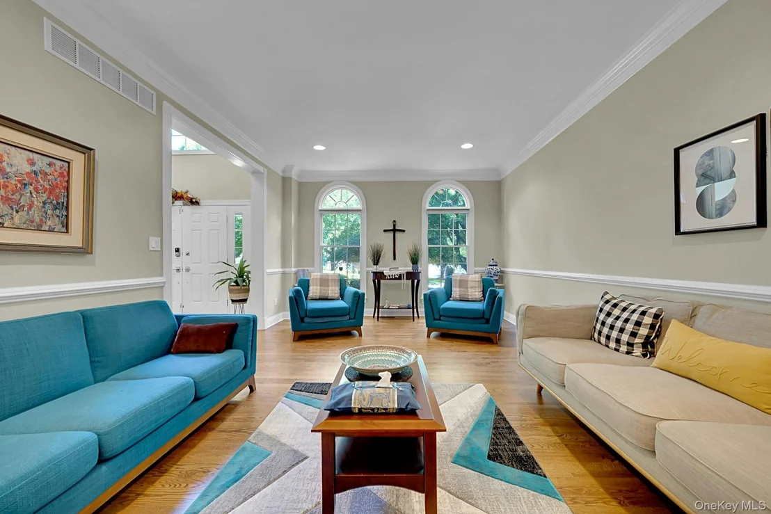 Photo of 16 Eagle Court